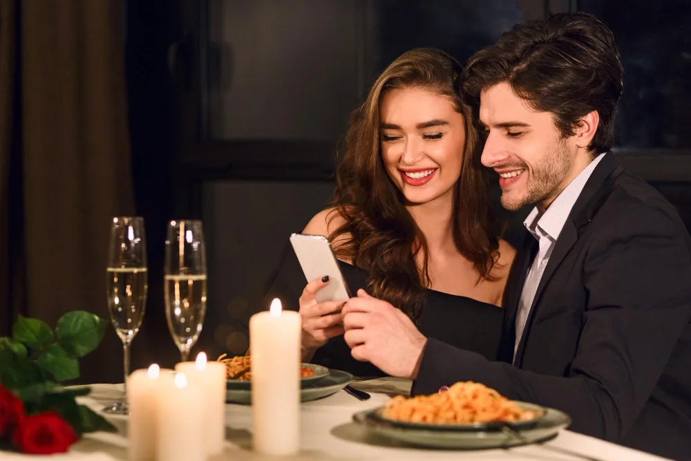 Adult couple featured in a guide to choosing a dating app